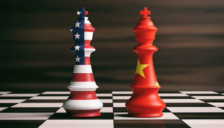 Polos opuestos: acciones de EE.UU. no paran de subir, y las de China, de caer